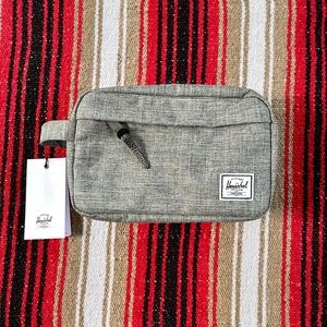 Herschel Toiletry Kit - Raven Crosshatch 👝